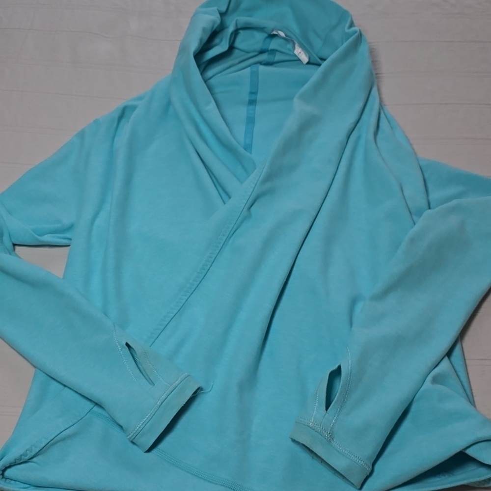 Ivivva by Lululemon Four Count Shrug Aqua Girls Size 10 - (See Condition Notes) - Picture 2 of 12